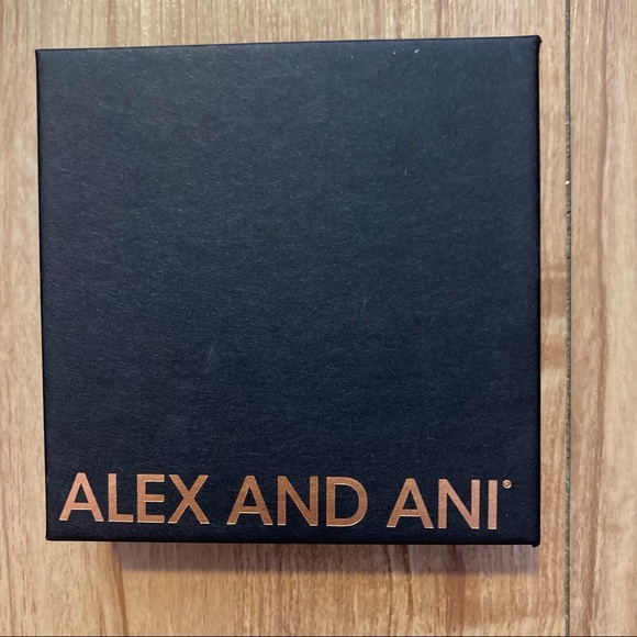 Alex and Ani Four Leaf Clover Bracelet NWT - Picture 7 of 8